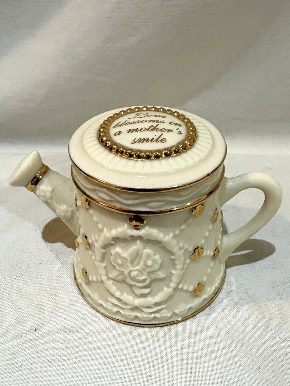 Lenox Treasures Mini Watering Can Shaped Treasure Trinket Box Mothes Day Gift